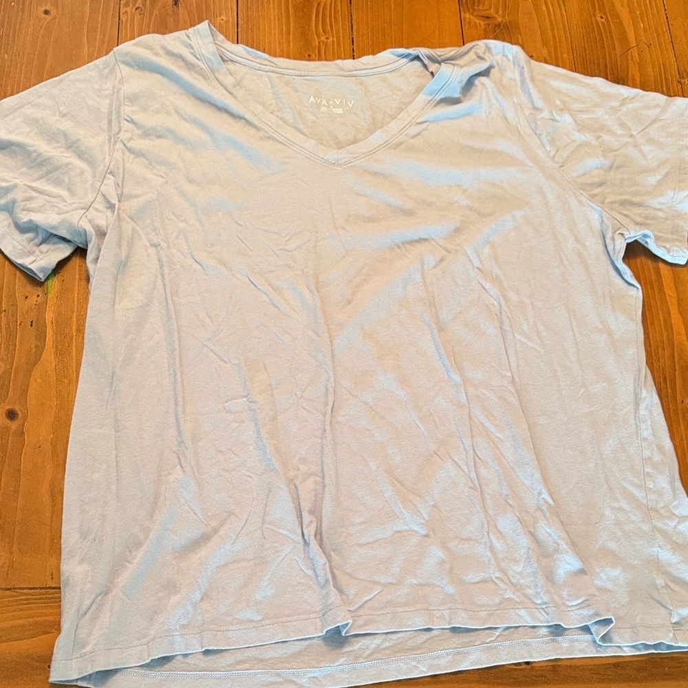 Ava+ viv Light‎ Blue V-Neck T-Shirt